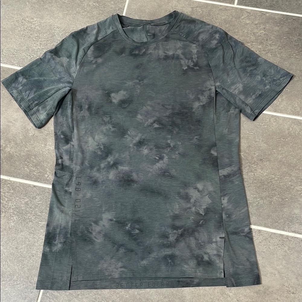 Lululemon‎ Always Agile Short Sleeve size Medium